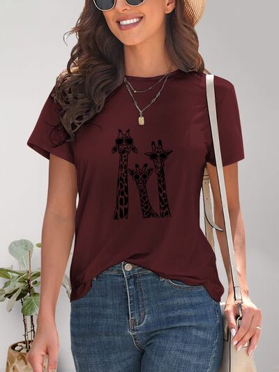 Giraffe Graphic T-Shirt