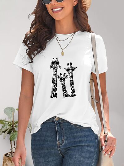 Giraffe Graphic T-Shirt